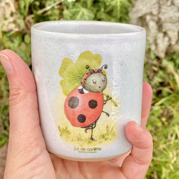 C ramique . Mademoiselle Coccinelle . Jus de carotte ditions